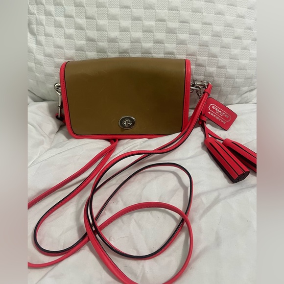 Handbag - Picture 1 of 8